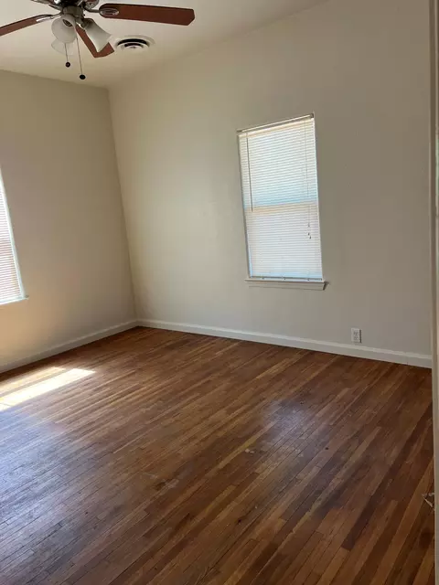 Bedroom - Ave 200, Strathmore, CA 93267 photo 4 of 5