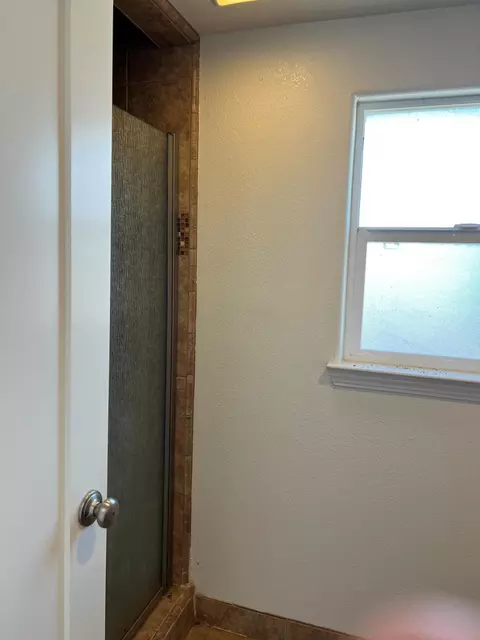 Bath - Ave 200, Strathmore, CA 93267 photo 2 of 3