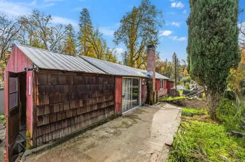 Exterior - 46583 Dunlap Rd, Miramonte, CA 93641 photo 6 of 7