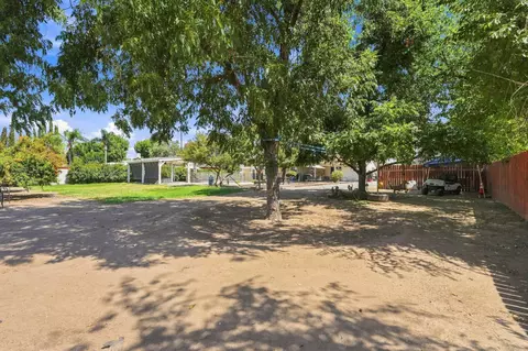 Exterior - 351 S Cornucopia Rd, Exeter, CA 93221 photo 12 of 14