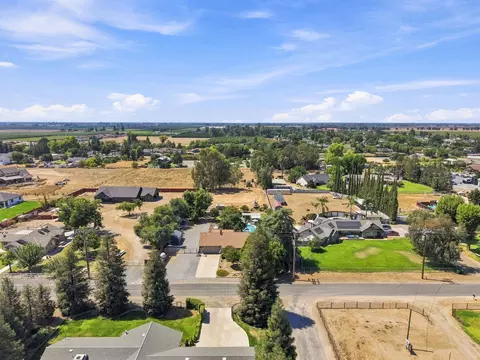 View/Area - 351 S Cornucopia Rd, Exeter, CA 93221 photo 8 of 9