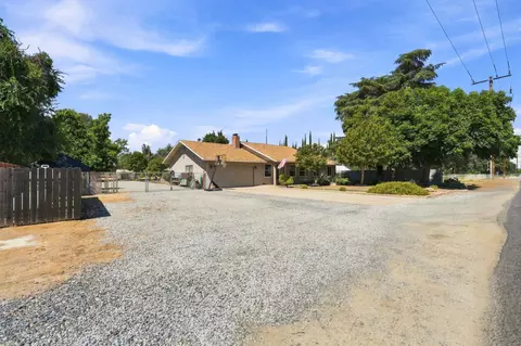Exterior - 351 S Cornucopia Rd, Exeter, CA 93221 photo 3 of 14