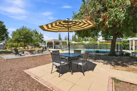 Exterior - 351 S Cornucopia Rd, Exeter, CA 93221 photo 8 of 14