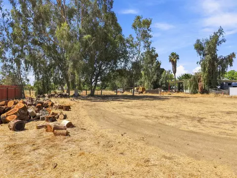 Exterior - 351 S Cornucopia Rd, Exeter, CA 93221 photo 14 of 14