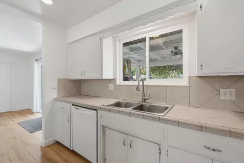 Kitchen - 351 S Cornucopia Rd, Exeter, CA 93221 photo 4 of 4