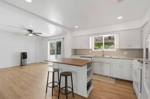 Kitchen - 351 S Cornucopia Rd, Exeter, CA 93221 photo 2 of 4