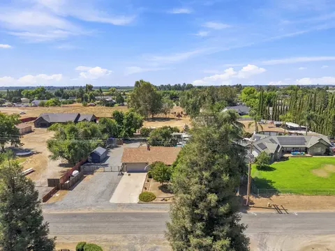 View/Area - 351 S Cornucopia Rd, Exeter, CA 93221 photo 5 of 9