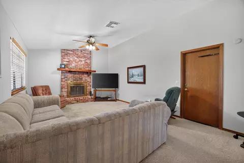 Living - 42092 S Fork Dr, Three Rivers, CA 93271 photo 4 of 6