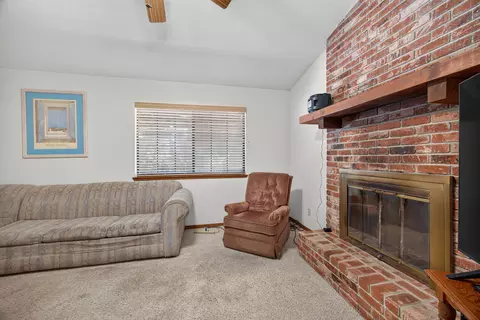 Living - 42092 S Fork Dr, Three Rivers, CA 93271 photo 6 of 6