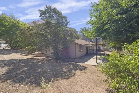 Exterior - 42092 S Fork Dr, Three Rivers, CA 93271 photo 6 of 15