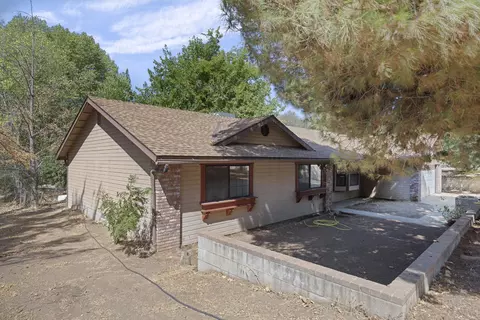 Exterior - 42092 S Fork Dr, Three Rivers, CA 93271 photo 3 of 15