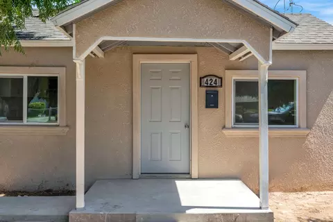 Exterior - 424 Morton Ave, Sanger, CA 93657 photo 3 of 6