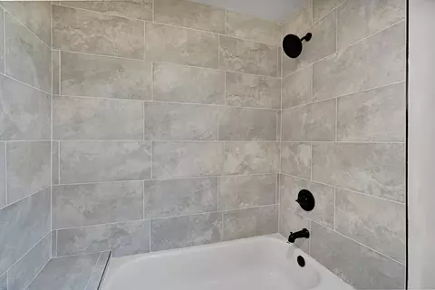Bath - 424 Morton Ave, Sanger, CA 93657 photo 2 of 3
