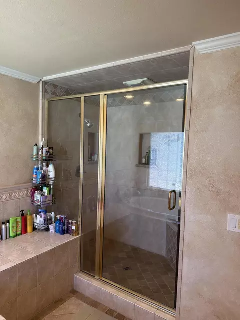 Bath - 1602 E Avila Dr, Tulare, CA 93274 photo 7 of 11