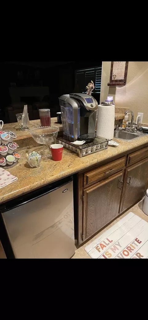Kitchen - 1602 E Avila Dr, Tulare, CA 93274 photo 2 of 19