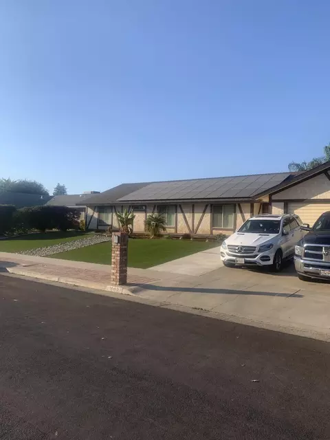 Exterior - 1602 E Avila Dr, Tulare, CA 93274 photo 6 of 13