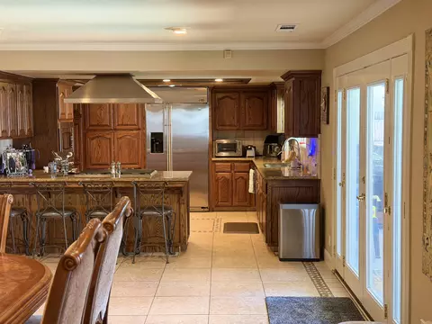 Kitchen - 1602 E Avila Dr, Tulare, CA 93274 photo 7 of 19