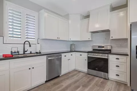 Kitchen - 16741 Silver Fox Ln, Springville, CA 93265 photo 4 of 4