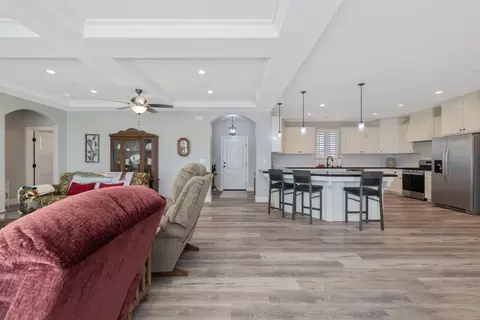 Entry Way - 16741 Silver Fox Ln, Springville, CA 93265 photo 4 of 5