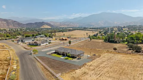 View/Area - 16741 Silver Fox Ln, Springville, CA 93265 photo 2 of 6