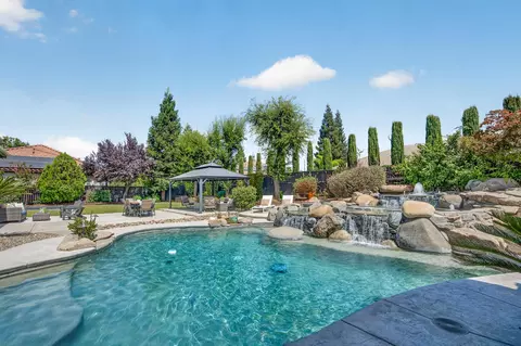 Exterior - 1945 N Greenfield Ave, Clovis, CA 93619 photo 3 of 12