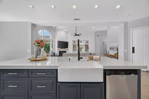 Kitchen - 1945 N Greenfield Ave, Clovis, CA 93619 photo 5 of 7