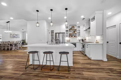 Kitchen - 16322 La Canada Rd, Madera, CA 93636 photo 1 of 7
