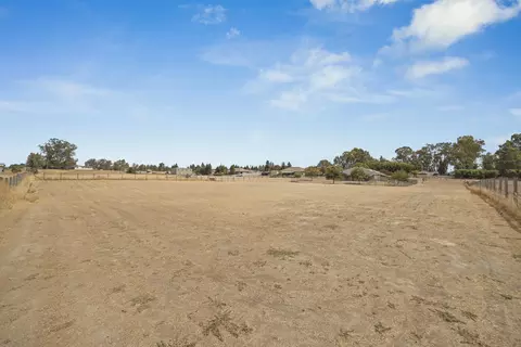 Other - 16322 La Canada Rd, Madera, CA 93636 photo 17 of 19