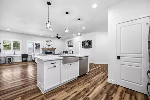 Kitchen - 16322 La Canada Rd, Madera, CA 93636 photo 5 of 7