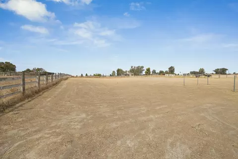 Other - 16322 La Canada Rd, Madera, CA 93636 photo 16 of 19
