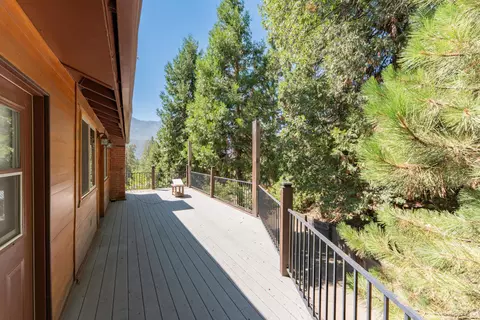 Exterior - 706 Loop Dr, Springville, CA 93265 photo 8 of 11