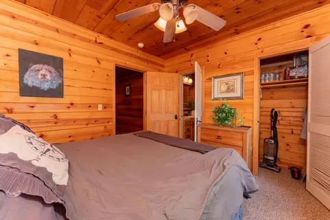 Bedroom - 706 Loop Dr, Springville, CA 93265 photo 2 of 8