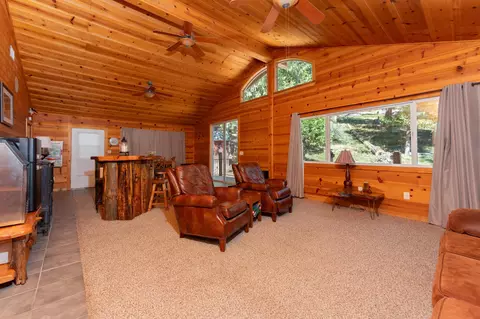 Living - 706 Loop Dr, Springville, CA 93265 photo 9 of 10
