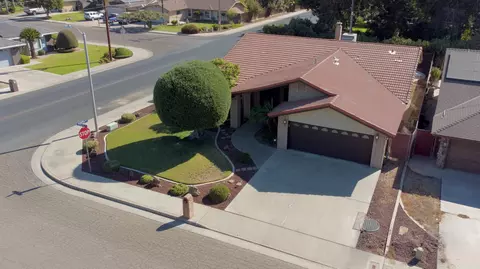 1380 Lindale Pl, Porterville, CA 93257
