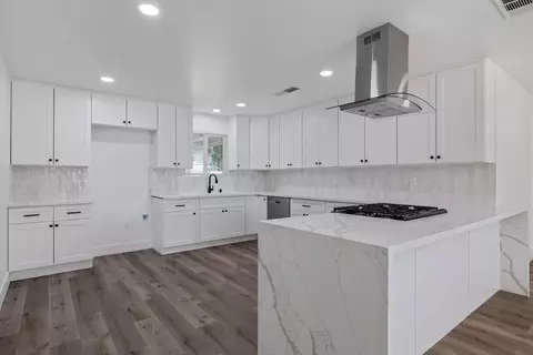 Kitchen - 1146 Lassen Dr, Hanford, CA 93230 photo 2 of 3