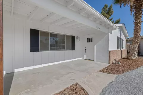 Exterior - 1146 Lassen Dr, Hanford, CA 93230 photo 4 of 12