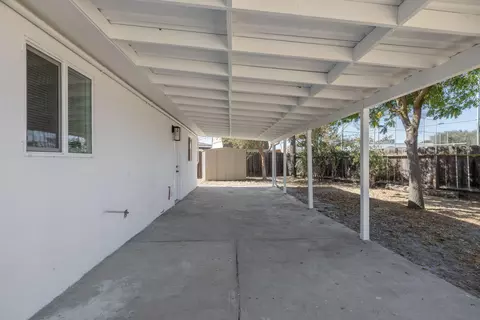 Exterior - 1146 Lassen Dr, Hanford, CA 93230 photo 12 of 12