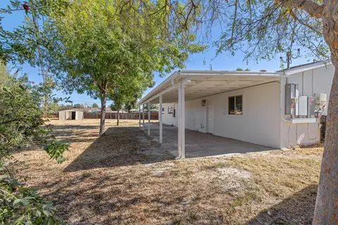 Exterior - 1146 Lassen Dr, Hanford, CA 93230 photo 6 of 12