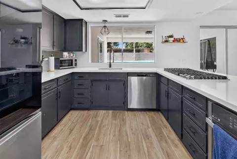 Kitchen - 1399 E Boyer Dr, Tulare, CA 93274 photo 1 of 3