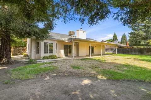 Exterior - 2731 E Feemster Ave, Visalia, CA 93292 photo 5 of 7