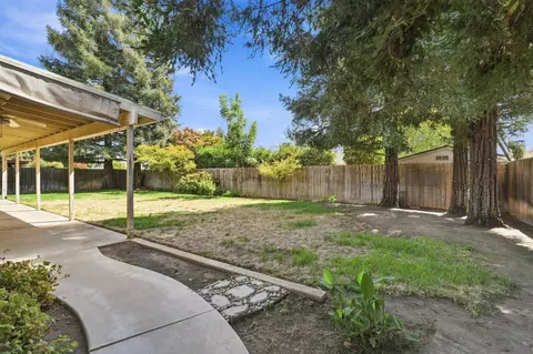 Exterior - 2731 E Feemster Ave, Visalia, CA 93292 photo 4 of 7