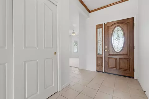 Entry Way - 2731 E Feemster Ave, Visalia, CA 93292 photo 2 of 4