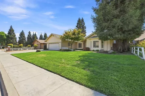 Exterior - 2731 E Feemster Ave, Visalia, CA 93292 photo 2 of 7