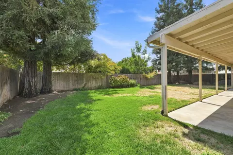 Exterior - 2731 E Feemster Ave, Visalia, CA 93292 photo 6 of 7