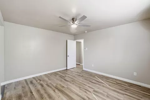 Bedroom - 520 E Yale Ave, Dinuba, CA 93618 photo 4 of 4