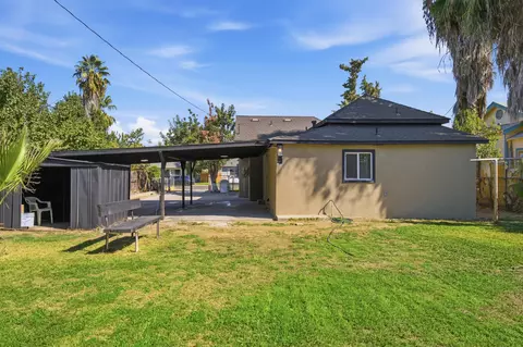 Exterior - 520 E Yale Ave, Dinuba, CA 93618 photo 9 of 9