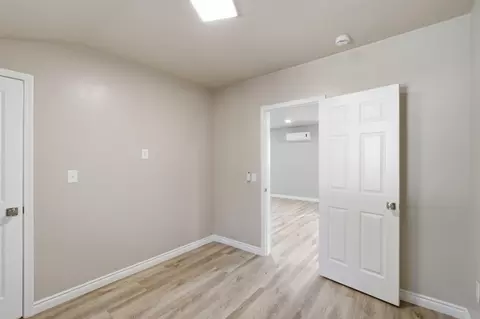 Bedroom - 520 E Yale Ave, Dinuba, CA 93618 photo 3 of 4