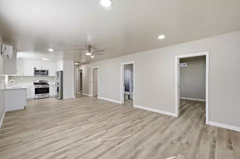 Living - 520 E Yale Ave, Dinuba, CA 93618 photo 2 of 5
