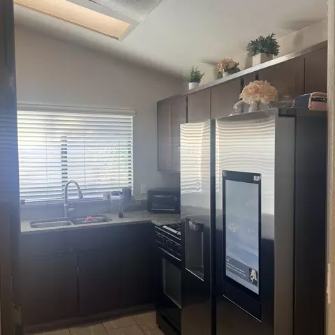 1338 E Castlecrest Ave, Visalia, CA 93292 photo 7