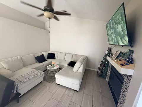 1338 E Castlecrest Ave, Visalia, CA 93292 photo 18
